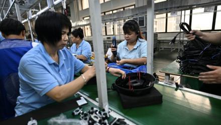 Dans l'usine d'aspirateurs Rimoo de Foshan, près de Canton, en Chine, le 28 avril 2026