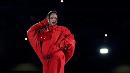 La chanteuse Rihanna lors du Super Bowl, le 12 février 2023, à Phoenix en Arizona