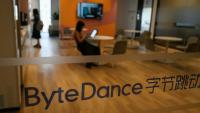 Des employés dans le locaux de ByteDance à Shanghaï, le 27 juin 2023 