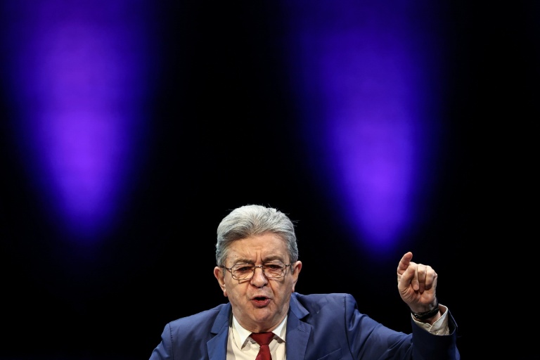 Jean-Luc Mélenchon, leader de La France Insoumise, lors d'un meeting à Lille, le 19 mars 2026