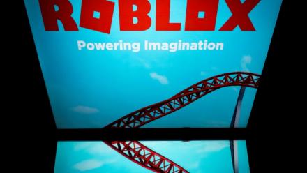 Children using Roblox are 'tricked out of intimate photos', Russia alleges