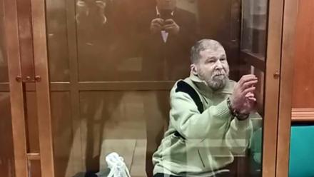 Image tirée d'une séquence fournie par le service de presse du tribunal municipal de Moscou, le 7 octobre 2024, montrant l'Américain Stephen Hubbard, accusé d'avoir combattu en tant que mercenaire pour l'Ukraine, lors d'une audience consacrée à son verdict, à Moscou