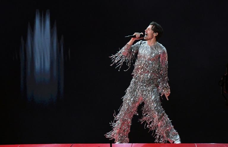 Le chanteur-compositeur britannique Harry Styles sur la scène des Grammy Awards à Los Angeles, le 5 février 2023 en Californie
