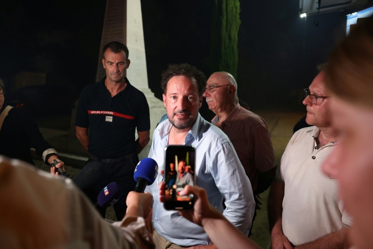Gilles Clavreul, préfet des Landes, le 13 août 2026 à Luglon, où un feu de forêt s'est déclaré