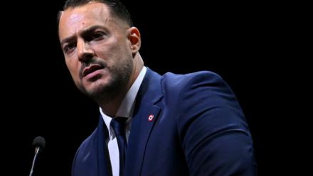 Le député et candidat LFI aux municipales Sébastien Deloglu lors d'un meeting le 6 décembre 2025 à Marseille