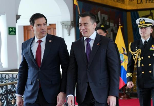 Le secrétaire d'Etat américain Marco Rubio avec le président équatorien Daniel Noboa, à Quito, le 9 septembre 2026