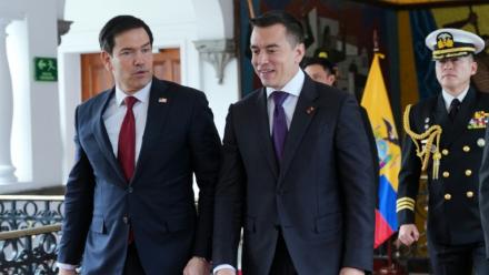 Le secrétaire d'Etat américain Marco Rubio avec le président équatorien Daniel Noboa, à Quito, le 9 septembre 2026