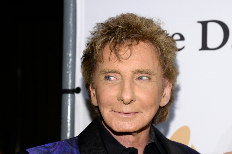 Le chanteur américain Barry Manilow, 82 ans, souffre d'un cance du poumon