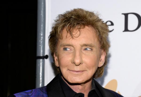 Le chanteur américain Barry Manilow, 82 ans, souffre d'un cance du poumon