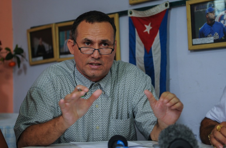 Le dissident cubain José Daniel Ferrer lors d'une conférence de presse, à La Havane, le 12 mai 2016