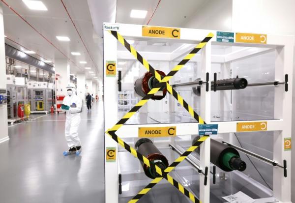 Dans l'usine de Verkor à Bourbourg, le 11 décembre 2025