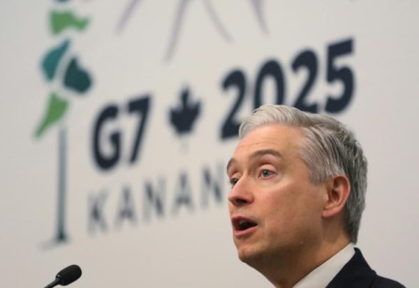 Le ministre canadien des Finances, François-Philippe Champagne, lors de la clôture de la réunion des ministres des Finances et des gouverneurs des banques centrales du G7 à Banff, en Alberta, au Canada, le 22 mai 2025