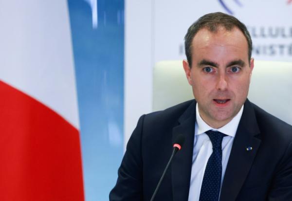 Le Premier ministre français Sébastien Lecornu durant la réunion d'une cellule interministérielle de crise place Beauvau, à Paris, le 1er octobre 2026