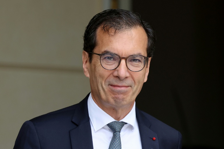 Le ministre du Travail, Jean-Pierre Farandou, à la sortie de l'Elysée, le 6 mai 2026 à Paris
