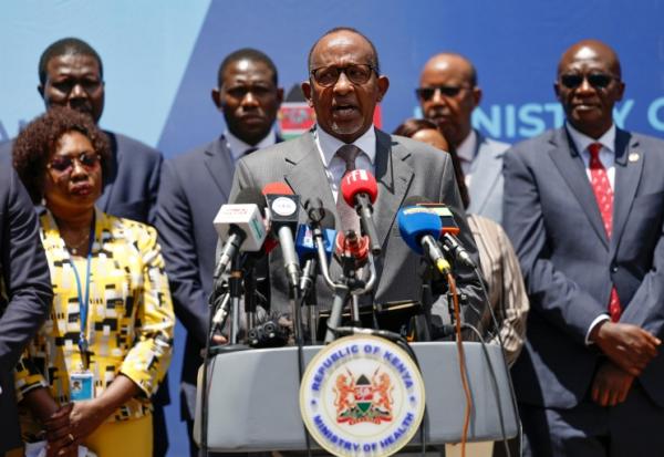 Le ministre kényan de la Santé, Aden Duale, s'exprime lors d'une conférence de presse à Nairobi le 6 octobre 2026