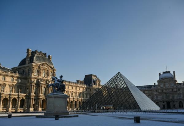 Le musée parisien du Louvre le 6 janvier 2026