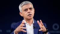 Le maire de Londres, Sadiq Khan, craint que l'intelligence artificielle (IA) ne cause un "chômage de masse" qui toucherait particulièrement la capitale britannique