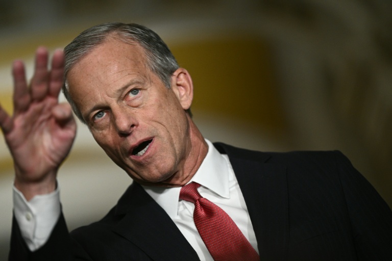 Le chef de la majorité républicaine au Sénat américain, John Thune, donne un conférence de presse au Capitole de Washington, le 10 février 2026