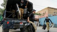 Des policiers arrivent pour être déployés dans le cadre des manifestations en cours du parti d’opposition Pakistan Tehreek-e-Insaf (PTI), qui réclame la libération de l’ancien Premier ministre Imran Khan, emprisonné, à Peshawar, le 11 octobre 2026