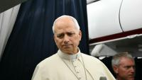Le pape Léon XIV donne une conférence de presse avec les journalistes accrédités lors du vol de retour depuis la France, le 28 septembre 2026