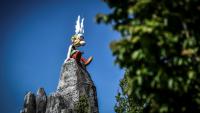 Une mise en scène du parc Astérix le 2 juin 2021, à Plailly, dans l'Oise