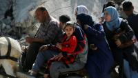 Des Gazaouis fuient la ville de Gaza, dans le nord du territoire palestinien, après une intensification des meurtrières frappes israéliennes dans le secteur, le 16 mai 2025
