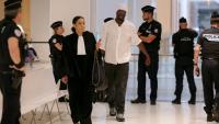 Le rappeur Doums, de son vrai nom Mamadou Coulibaly, arrive au tribunal de Paris pour son procès pour violences conjugales répétées sur l'actrice Adèle Exarchopoulos, son ex-compagne, le 29 juin 2026