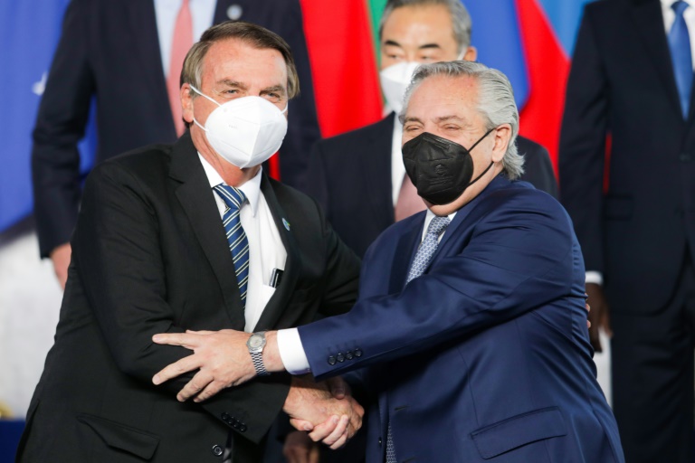 Brazilian Presidents Jair Bolsonaro and Argentine President Alberto Fernandez at the G20 summit in Rome, October 30, 2021