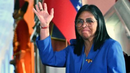 La vice-présidente vénézuélienne Delcy Rodriguez après la signature d'une loi d'aministie, à Caracas, le 19 février 2026