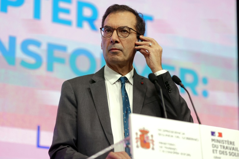 Le ministre du Travail Jean-Pierre Farandou lors d'une conférence de presse à Madrid, le 9 septembre 2026