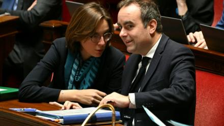 Le Premier ministre Sébastien Lecornu et la ministre des Comptes publics Amélie de Montchalin le 3 décembre 2025 , à l'Assemblée nationale