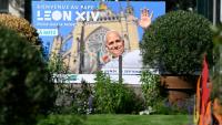Une affiche souhaitant la bienvenue au pape Léon XIV à Metz le 22 septembre 2026