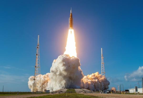 Décollage de la fusée de la mission Artemis II à Cap Canaveral le 1er avril 2026, aux Etats-Unis