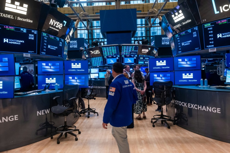 Traders sur le parquet du New York Stock Exchange (NYSE) le 11 juin 2026 à New York.