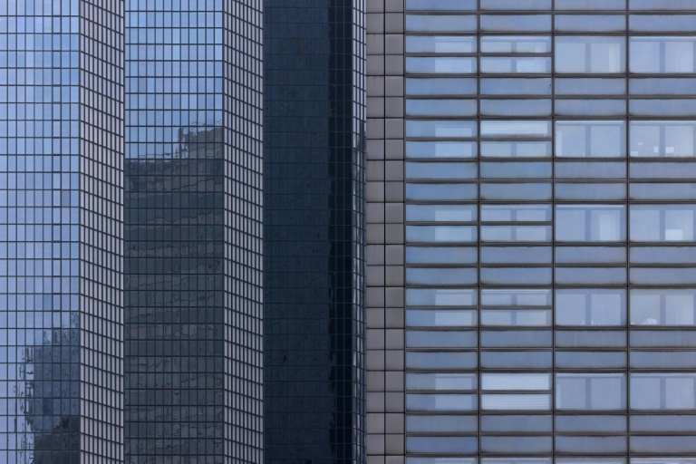 Un immeuble du quartier d'affaires de la Défense à Courbevoie, près de Paris, le 25 mars 2025