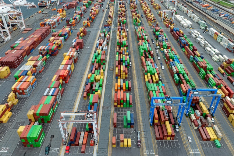 Des conteneurs dans le port américain de Baltimore, le 10 avril 2025