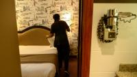 Dans une chambre d'hôtel à Paris, le 20 décembre 2019