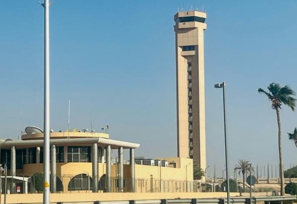Une tour de contrôle de l'aéroport international de Ryad le 19 Septembre 2026, en Arabie saoudite