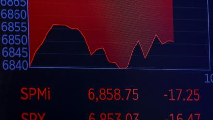 Un écran à la Bourse de New York, le 5 mars 2026