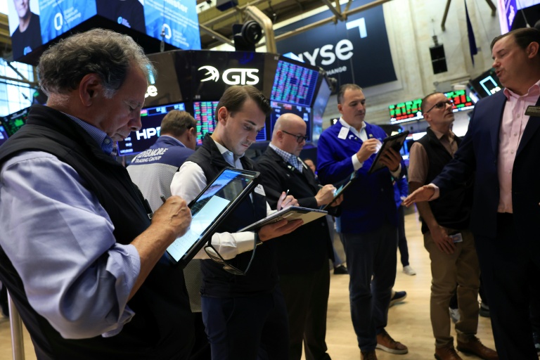 Des traders à Wall Street à New York, le 16 septembre 2026