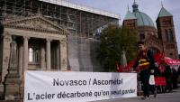 Banderole pour soutenir Novasco devant le tribunal de Strasbourg, le 31 octobre 2025 où sont examinées les offres de reprise de l'aciériste