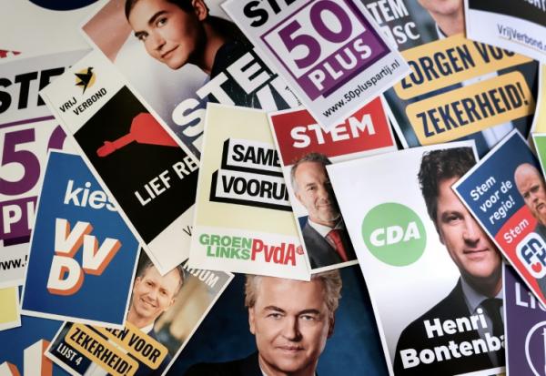 Des affiches électorales néerlandaises, le 10 octobre 2025