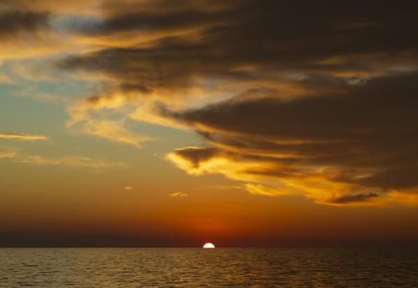 La température des eaux de surface des océans mondiaux a atteint 21,1°C en moyenne samedi, selon l'observatoire européen Copernicus