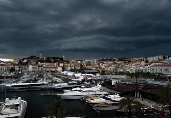 Des yachts de luxe dans le port de Cannes, le 22 mai 2025