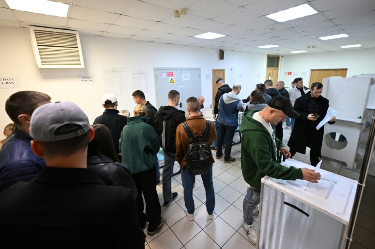 Les Russes Aux Urnes Pour Des L gislatives En Pleine Guerre En Ukraine Les Russes Aux Urnes Pour Des L gislatives En Pleine Guerre En Ukraine