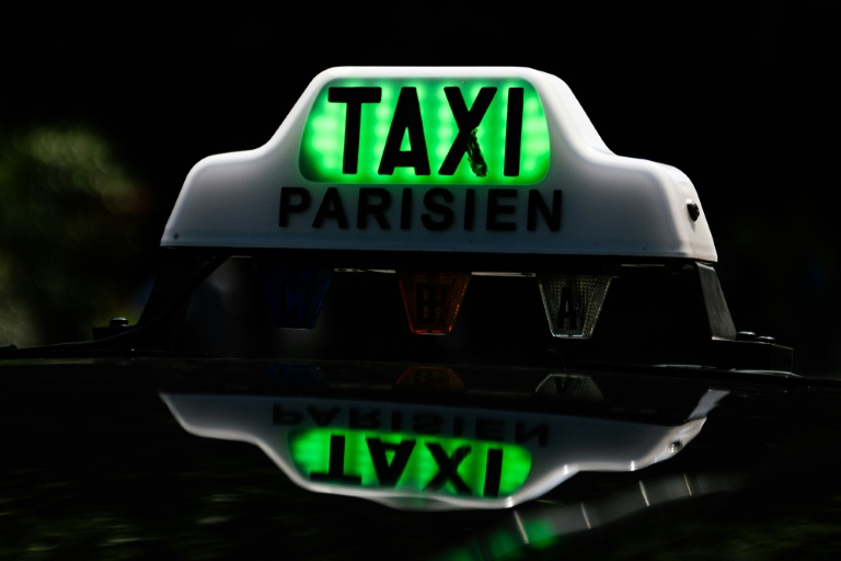 Les particuliers pourront dès fin juin commander un taxi à Bordeaux via l'application G7, une première en dehors de l'Ile-de-France