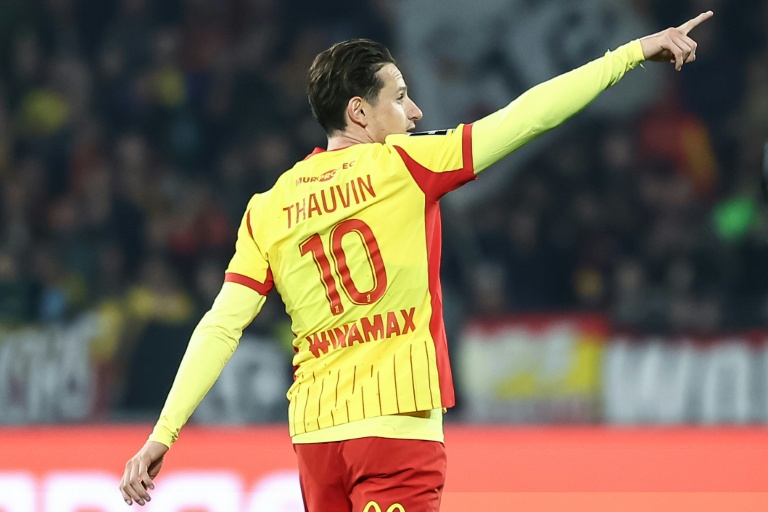 Florian Thauvin lors de la victoire du RC Lens contre Angers au stade Bollaert en Ligue 1 le 20 mars 2026