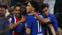 Le capitaine du PSG Marquinhos (à gauche) fêté par ses coéquipiers après son but contre Marseille, le 20 septembre 2026 au Vélodrome