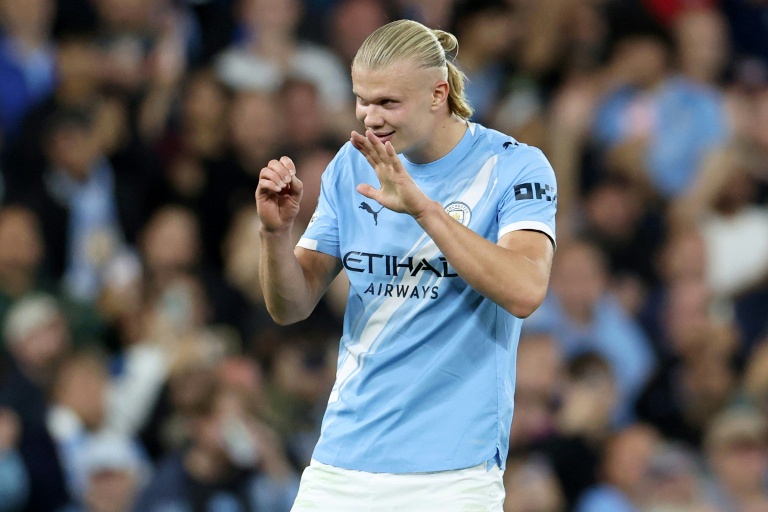L'attaquant norvégien de Manchester City Erling Haaland célèbre son 50e but marqué en Ligue des champions, contre Naples le 18 septembre 2025 à Manchester