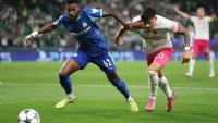 Le défenseur de Marseille Michael Murillo (g) et le milieu du Sporting Portugal Maximiliano Araujo lors de la victoire portugaise 2-1 en Ligue des champions, le 22 octobre 2025 à Lisbonne